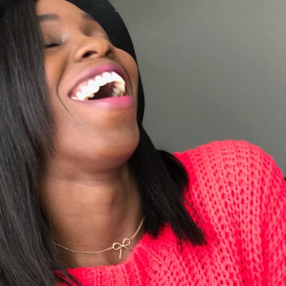 Meet your Posher, Yvonne - Picture 1 of 1